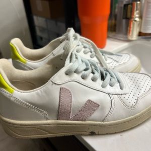 Veja Sneakers